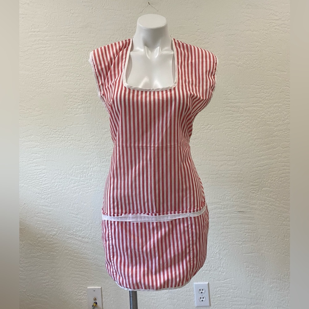 Candy Stripe -Red & White Apron - vintage - handmade - one size